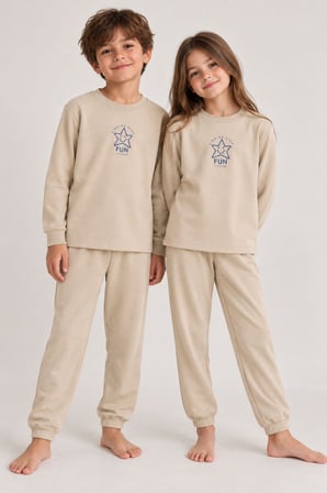 Uzun Kollu Bej Renk Yıldız Baskılı Unisex Çocuk Pijama Takımı 
