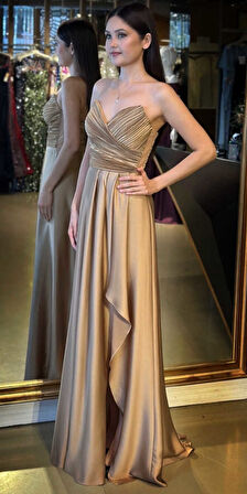 Vizon Straplez Yaka Anvelop Yırtmaçlı Kloş Etekli Saten Uzun Abiye Elbise 11095