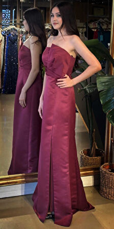 Vişne Renk Straplez Yaka Sırt Dekolteli Yırtmaçlı Düz Kesim Saten Uzun Abiye Elbise 11102-02