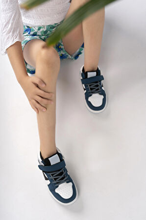 ÇOCUK BİLEKLİ SNEAKERS