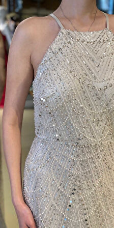 Bej Halter Yaka İp Askılı Düz Kesim Pullu Boncuklu Uzun Abiye Elbise 11103-04