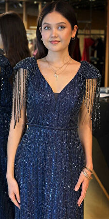 Lacivert V Yaka Boncuk İşlemeli Yırtmaçlı Düz Kesim Likralı Payet Uzun Abiye Elbise 11107-02