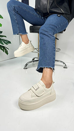 Günlük Kadın Sneaker Cırtlı Kalın Yüksek Taban Taş Detaylı Rahat Hafif  Ayakkabı 1111