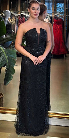 Siyah Straplez Yaka Sırt Dekolteli  Düz Kesim Pullu Boncuklu Uzun Abiye Elbise 11116-02