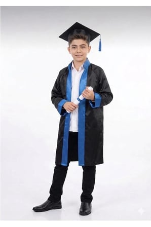İLKOKUL UNISEX Renkli Şeritli Siyah Mezuniyet Cübbesi ve Kep Takımı