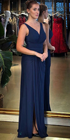 Lacivert V Yaka Kalın Askı Anvelop Yırtmaçlı Düz Kesim Likralı Tül Uzun Abiye Elbise 11123-04