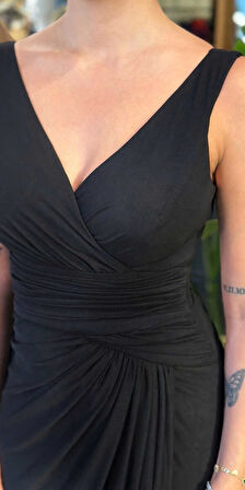 Siyah V Yaka Kalın Askı Anvelop Yırtmaçlı Düz Kesim Likralı Tül Uzun Abiye Elbise 11123-05