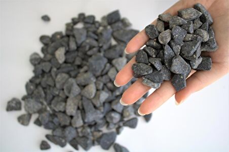 Siyah Dolomit Taşı 8 KG 1,5-2,5 CM Bahçe Taşı Siyah Bazalt Taşı