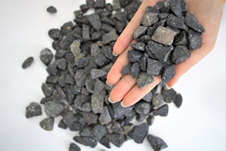 Siyah Dolomit Taşı 9 KG 1,5-2,5 CM Bahçe Taşı Siyah Bazalt Taşı