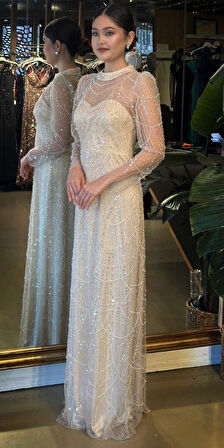 Bej Yuvarlak Yaka Uzun Kollu Düz Kesim  Pullu Boncuklu Uzun Abiye Elbise 11130-03