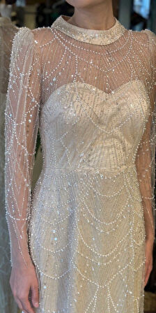 Bej Yuvarlak Yaka Uzun Kollu Düz Kesim  Pullu Boncuklu Uzun Abiye Elbise 11130-03