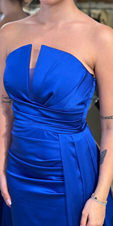 Saks Straplez Yaka  Sırt Dekolteli Düz Kesim Saten Uzun Abiye Elbise 11131-03