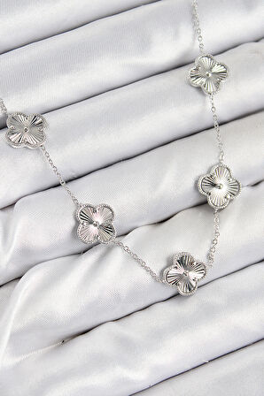 Pirinç VIP Yonca Model Gümüş Renk Kadın Kolye