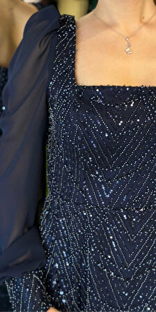 Lacivert Kare Yaka Uzun Kollu Düz Kesim  Pullu Boncuklu Uzun Abiye Elbise 11135-02