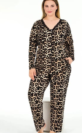 Leopar Desenli Yumuşacık Pijama Uzun Kollu Üst Düğmeli Büyük Beden Viskon Kumaş Pijama Takımı 11372