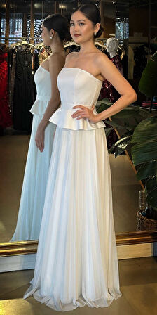 Beyaz Straplez Yaka Sırt Dekolteli  Kloş Etekli  Şifon Uzun Abiye Elbise 11140-02