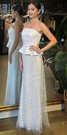 Beyaz Straplez Yaka  Kemerli Sırt Dekolteli Düz Kesim Pullu Boncuklu Uzun Abiye Elbise 11141-03