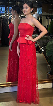 Kırmızı Straplez Yaka  Kemerli Sırt Dekolteli Düz Kesim Pullu Boncuklu Uzun Abiye Elbise 11141-02