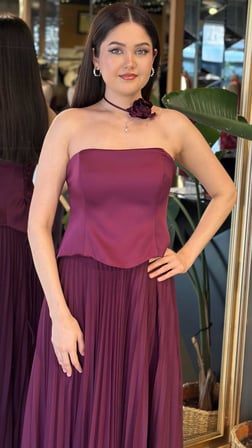 Bordo Straplez Yaka  Çiçek Detaylı Kloş Etekli  Tül Uzun Abiye Elbise 11153-04