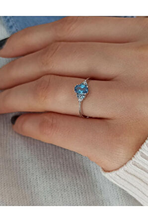 Pırlanta Ve Topaz Cadenza Yüzük