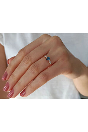 Pırlanta Ve London Blue Topaz Su Damlası Yüzük