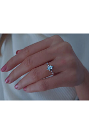 Pırlanta ve Sky Blue Topaz Buz Kristali Yüzük