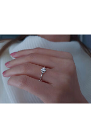 Pırlanta Oxalis Yüzük