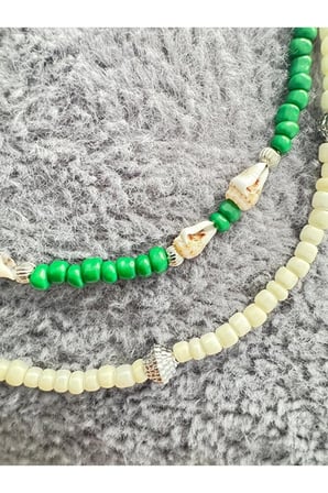 Yeşil Krem Deniz Kabuklu Katlı Boncuk Kolye