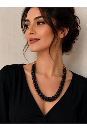 Burgulu Halat Sim Detaylı Şık Kolye
