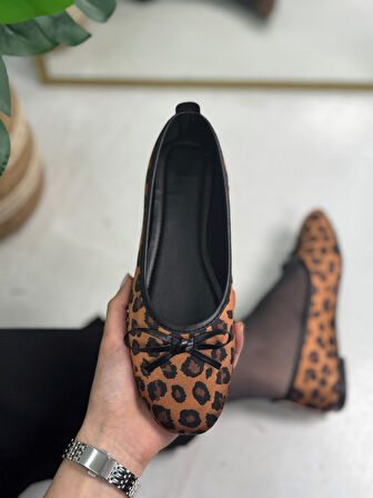 Günlük Kadın Babet Oval Burunlu Fiyonklu Rahat Kalıp Tırtıklı Taban Balerin Ayakkabı 112