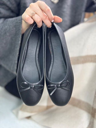 Günlük Kadın Babet Oval Burunlu Fiyonklu Rahat Kalıp Tırtıklı Taban Balerin Ayakkabı 112