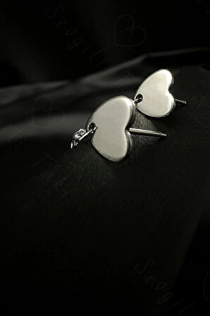 Kalpli Dökümlü Çelik Küpe | Vera Serisi