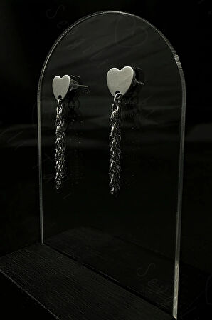 Kalpli Dökümlü Çelik Küpe | Vera Serisi