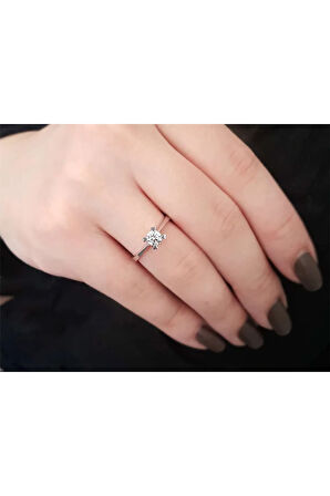 F Renk 0,36 Karat Pırlanta Tektaş Yüzük