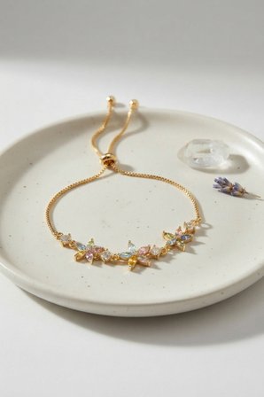 Pirinç Gold Renk Çiçekli Model Zirkon Taşlı Asansörlü Bileklik