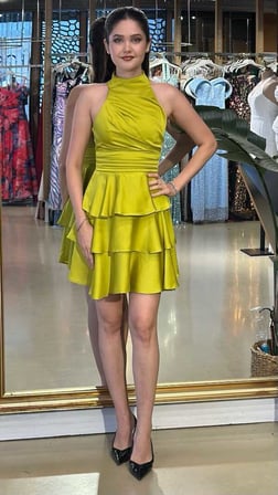 Fıstık Yeşili Halter Yaka Saten  Kısa Abiye Elbise 11278-04