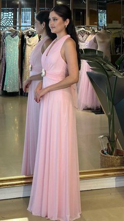 Pembe Halter Yaka Göğüs Dekolteli Düz Kesim Likralı Tül Uzun Abiye Elbise 11283-12