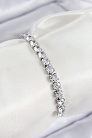 Pirinç Zirkon Taşlı Kare Model Gümüş Renk Asansörlü Kadın Bileklik