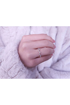 G Renk 0,19 Karat Pırlanta Taşlı Yarım Tur Yüzük