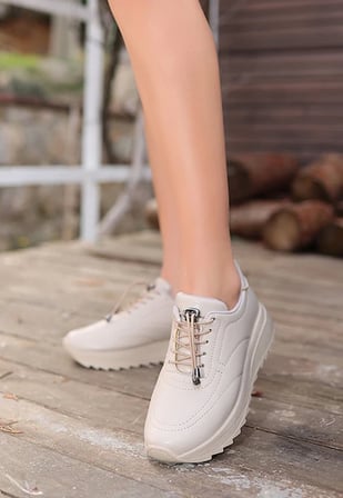 Zizigo Romy Kadın Sneaker Ayakkabı Bej Cilt Ortopedik Günlük Kullanım 2 Cm Topuk