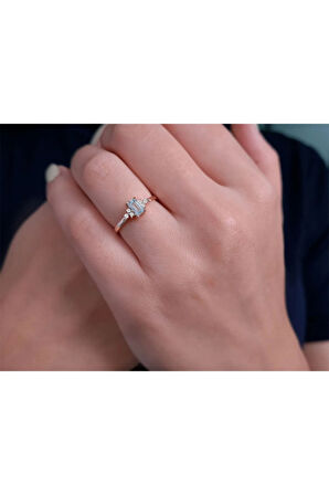 Pırlanta Ve Baget Kesim Akuamarin Yüzük