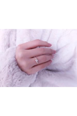 Pırlanta Ve Prenses Kesim Beyaz Safir Paloma Yüzük 0647r0004
