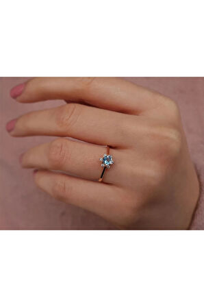 Pırlanta Ve Mavi Topaz Taşlı Elsa Yüzük