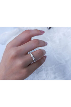 0,77 Karat Pırlanta Yarım Tur Yüzük