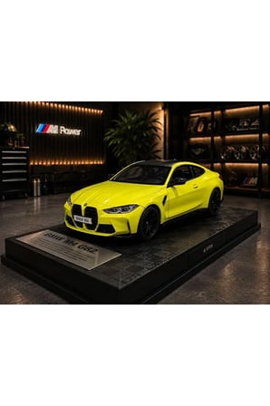 1:26 Ölçek BMW M4 Diecast Model Araba Özel Standlı Kutulu BMW M4 Spor Araba