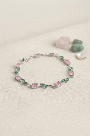Pirinç Gümüş Renk Pembe Zirkon Taşlı Çiçek Model Kadın Bileklik