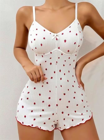  Pamuklu Beyaz Çilek Desenli Tulum Pijama