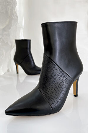 Bilekte Biten Ince Topuk Rugan Detaylı Fermuarlı Bot-Siyah-36