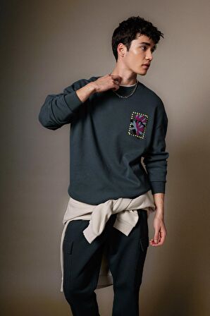 DeFacto Comfort Regular Fit Rahat Kalıp Bisiklet Yaka Baskılı Sweatshirt B4754AX24SPGN1082