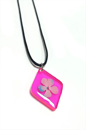 Kartopu Çiçeği Baklava Dilimli Epoksi Kolye